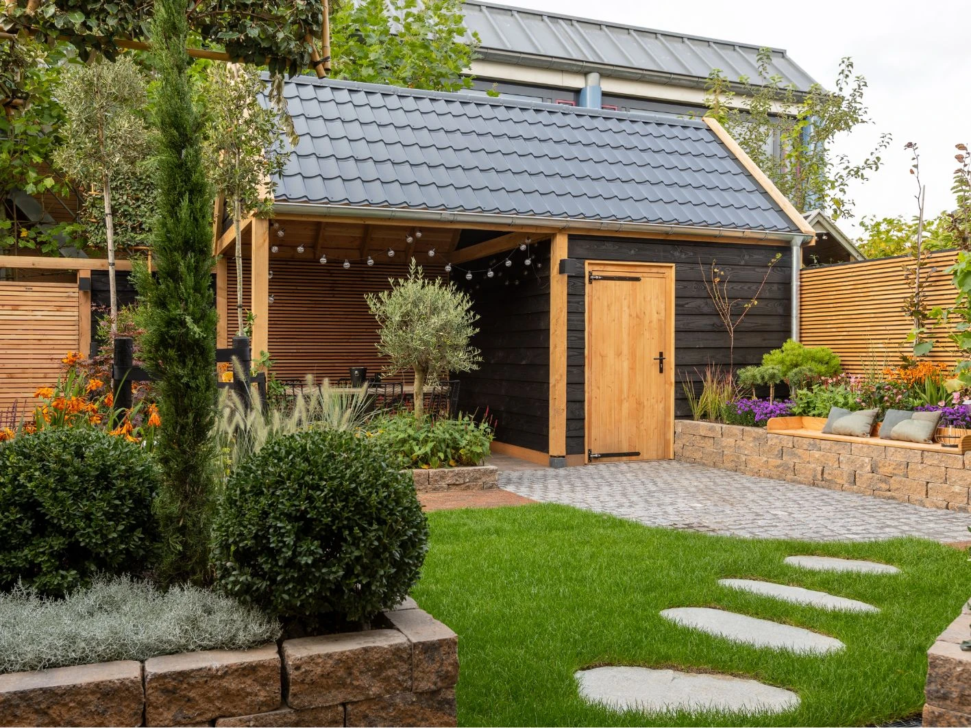 Douglas overkapping zadeldak, 500 x 300, met achterwand, Westwood DIY - Afbeelding 4